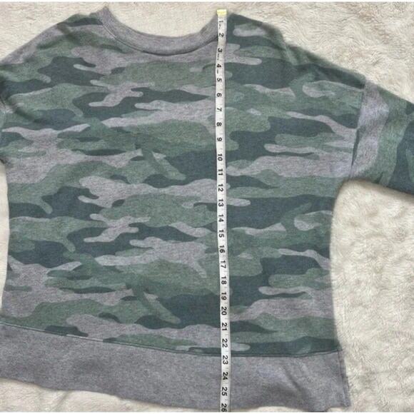 Green and Grey Camo Long Sleeve Crew Neck Sweater Size Large - Picture 4 of 10
